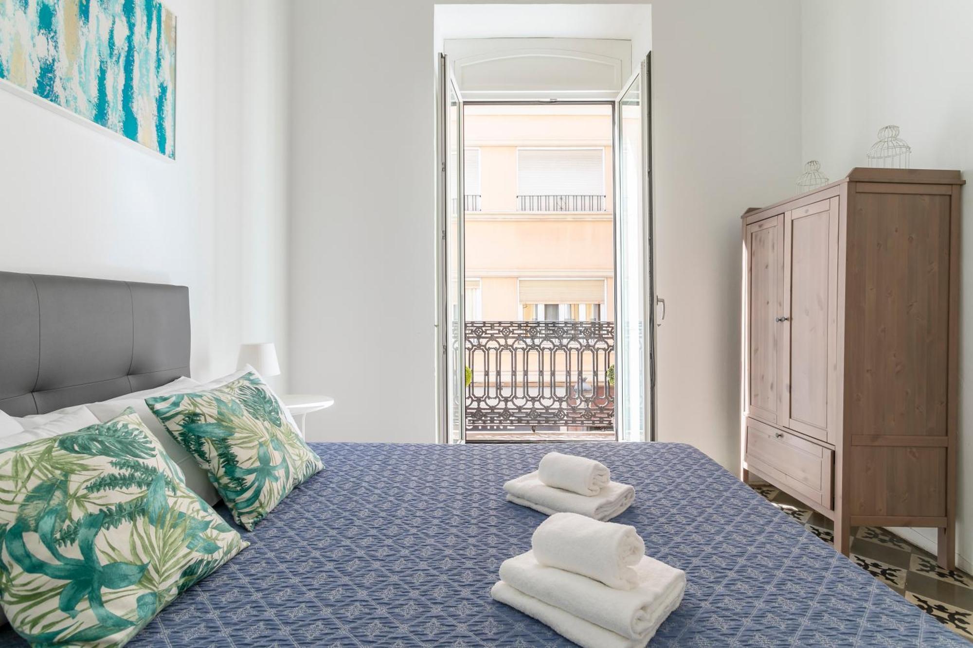 Apartamentos Teatro Alicante Eksteriør billede